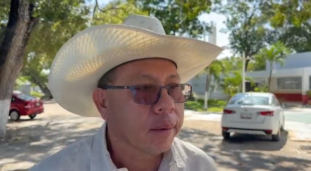 La imagen actual no tiene texto alternativo. El nombre del archivo es: PHOTO-2025-11-04-18-03-21.jpg