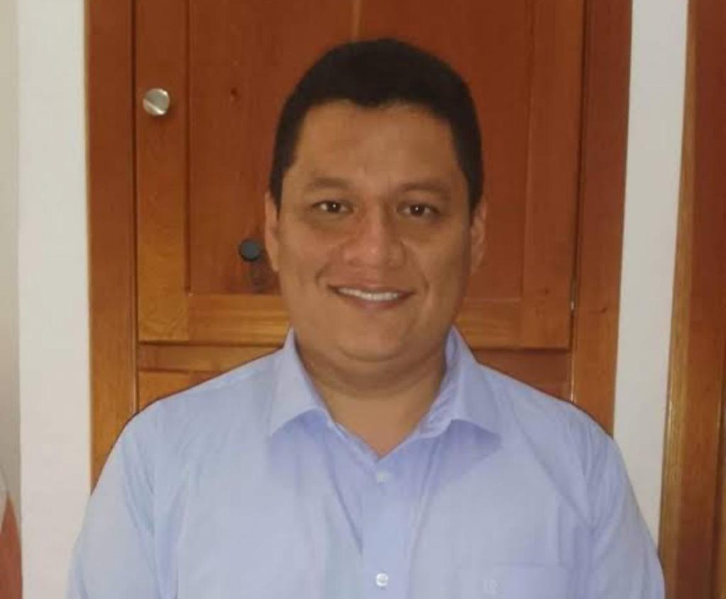 La imagen actual no tiene texto alternativo. El nombre del archivo es: PHOTO-2026-04-13-12-45-00.jpg