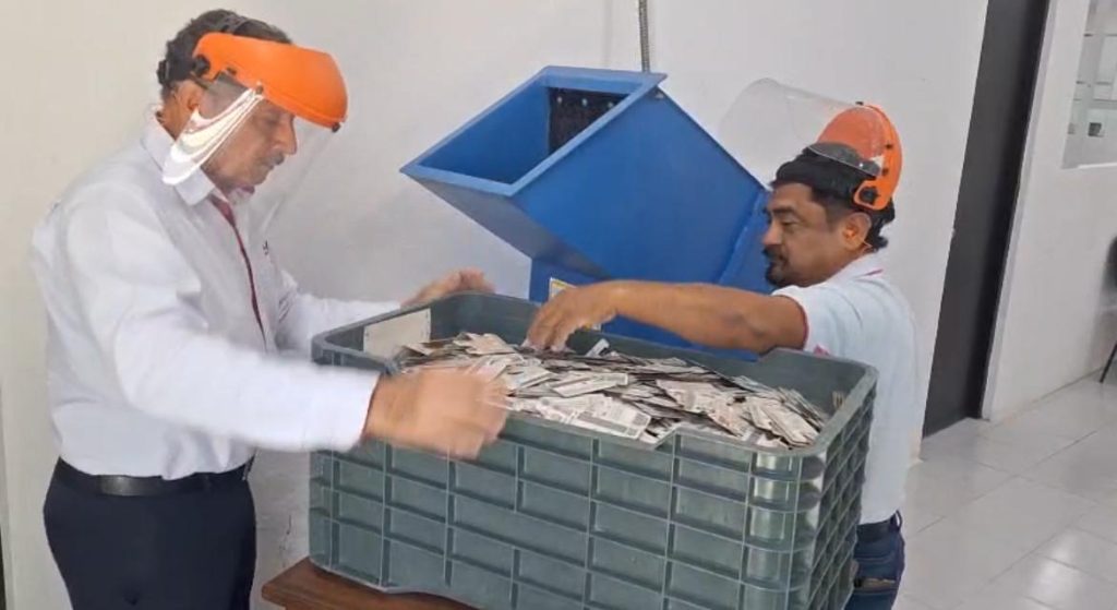 La imagen actual no tiene texto alternativo. El nombre del archivo es: PHOTO-2026-04-23-15-22-37.jpg